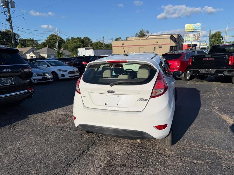 Ford Fiesta SE Hatchback 2017