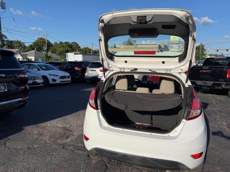 Ford Fiesta SE Hatchback 2017