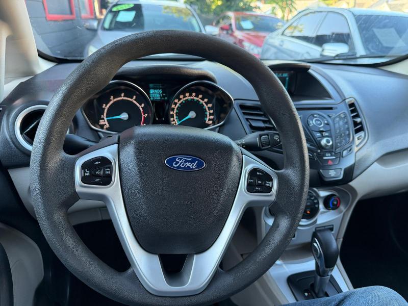 Ford Fiesta SE Hatchback 2017