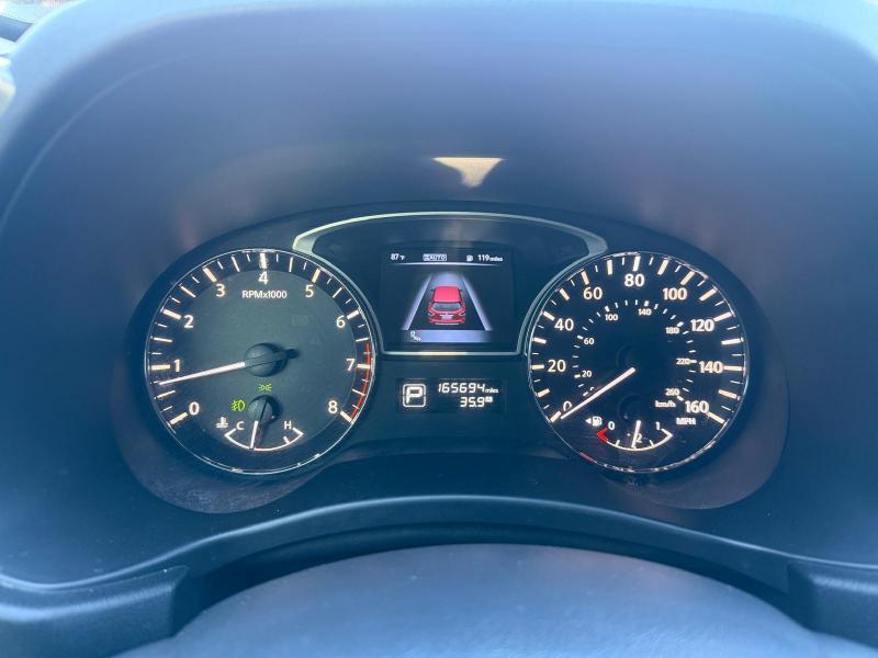 Nissan Pathfinder S 4WD 2015