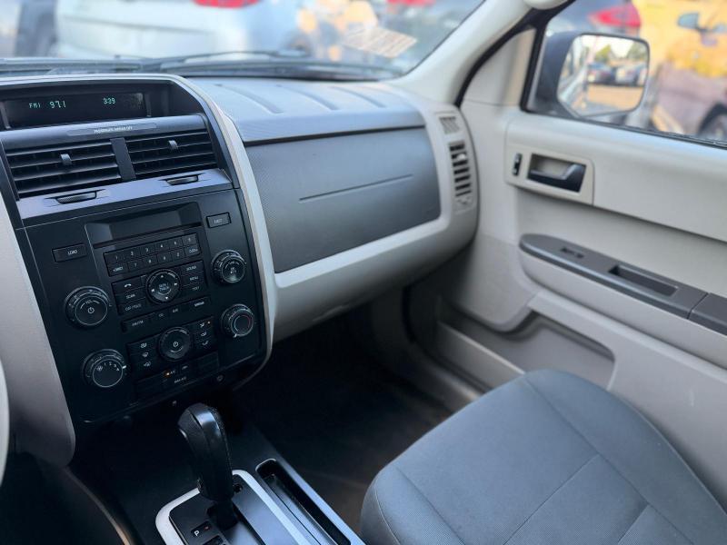 Ford Escape XLS FWD 2010