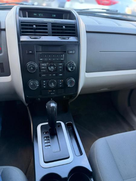 Ford Escape XLS FWD 2010