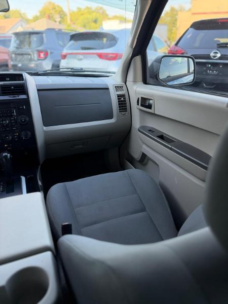 Ford Escape XLS FWD 2010