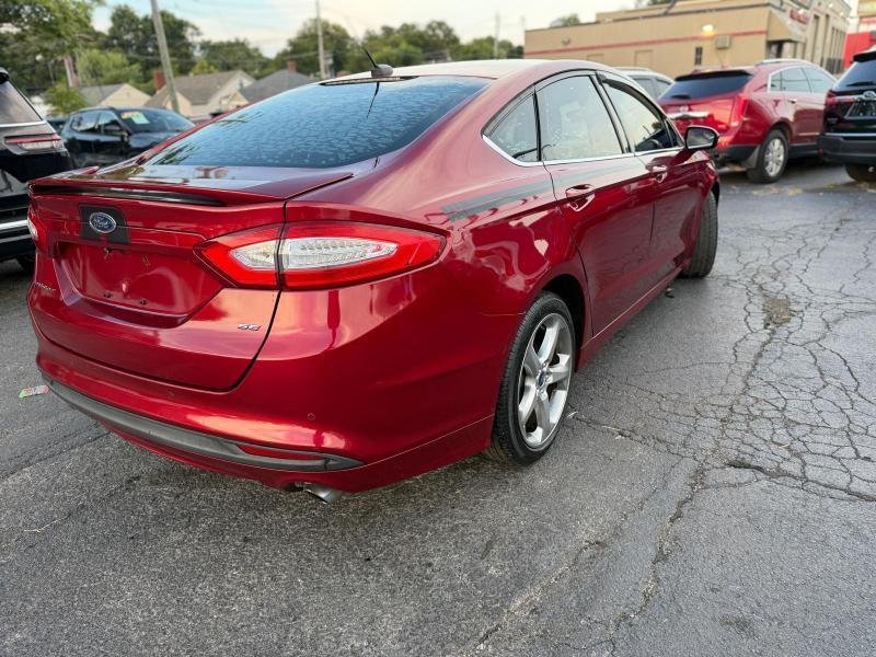 Ford Fusion SE 2015