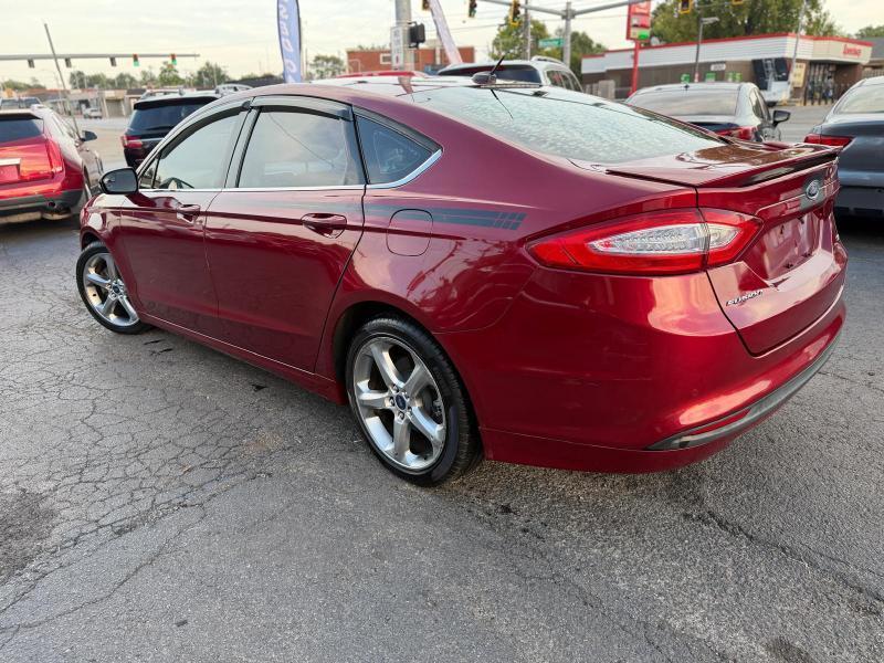 Ford Fusion SE 2015