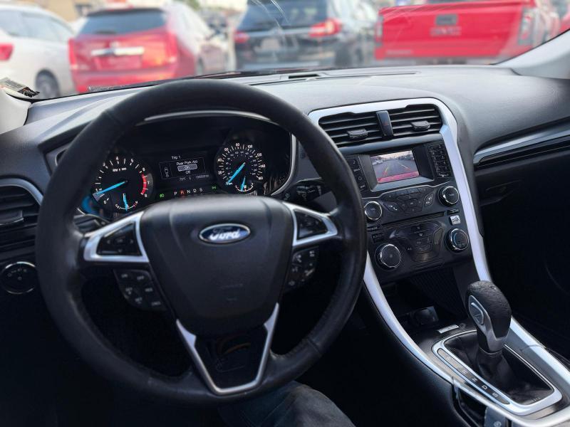 Ford Fusion SE 2015