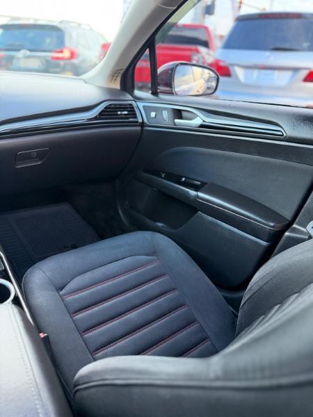 Ford Fusion SE 2015