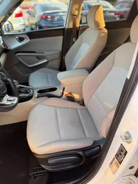 Kia Soul LX CVT 2020