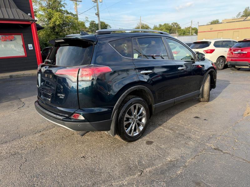 Toyota RAV4 Limited AWD 2017