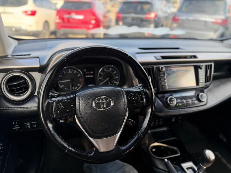 Toyota RAV4 Limited AWD 2017