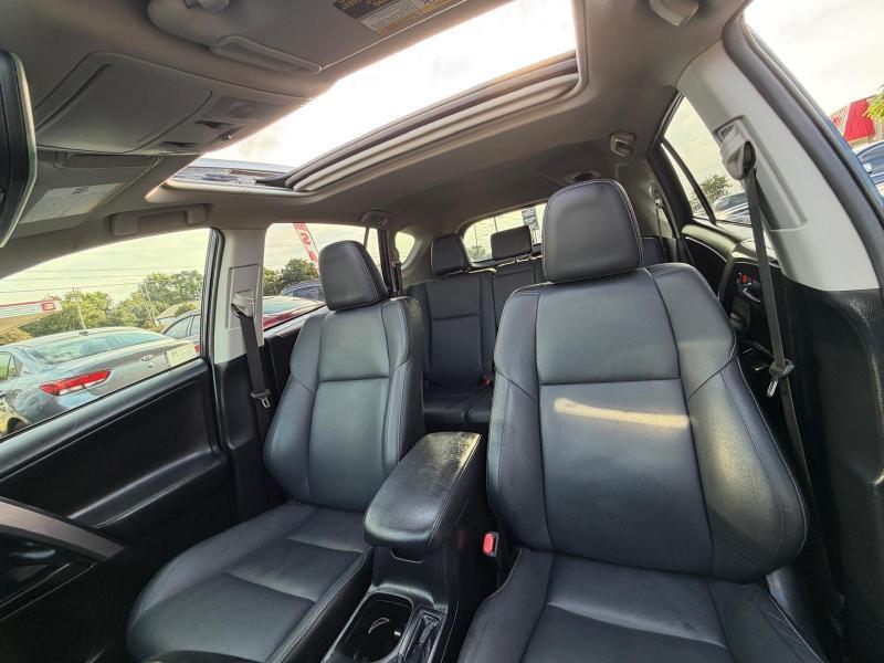 Toyota RAV4 Limited AWD 2017