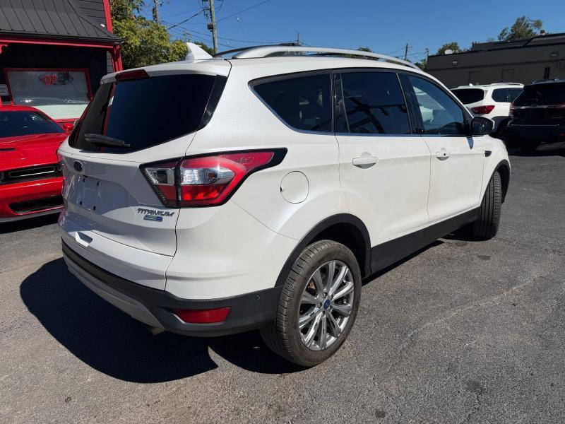 Ford Escape Titanium 4WD 2018