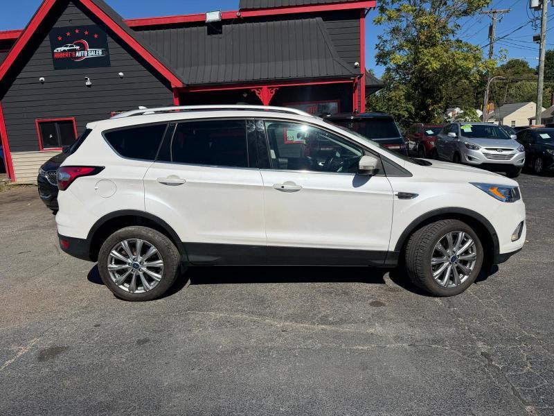Ford Escape Titanium 4WD 2018