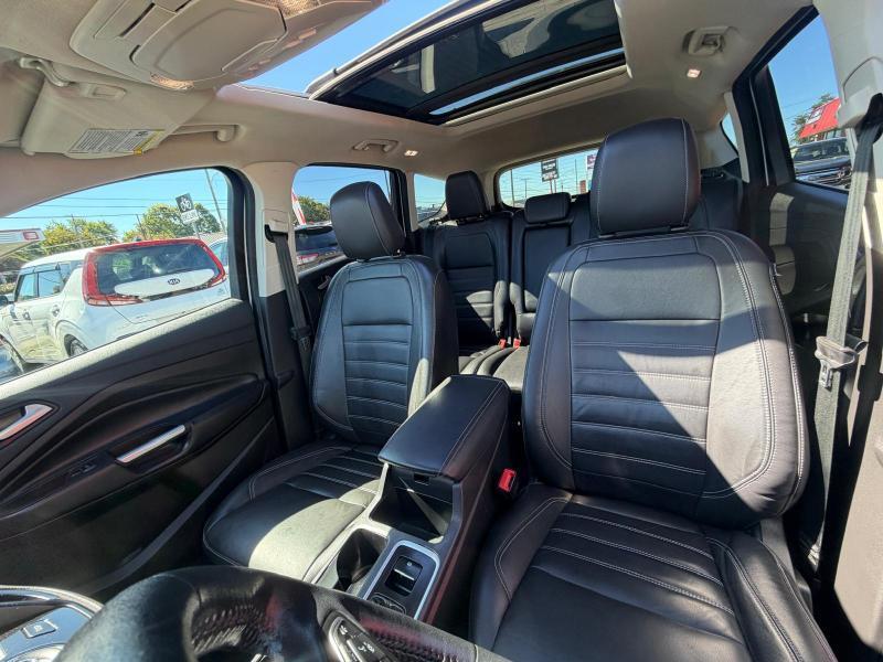 Ford Escape Titanium 4WD 2018