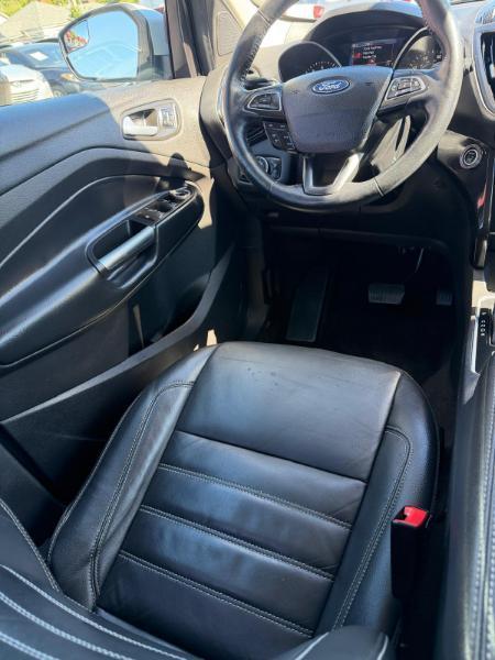 Ford Escape Titanium 4WD 2018