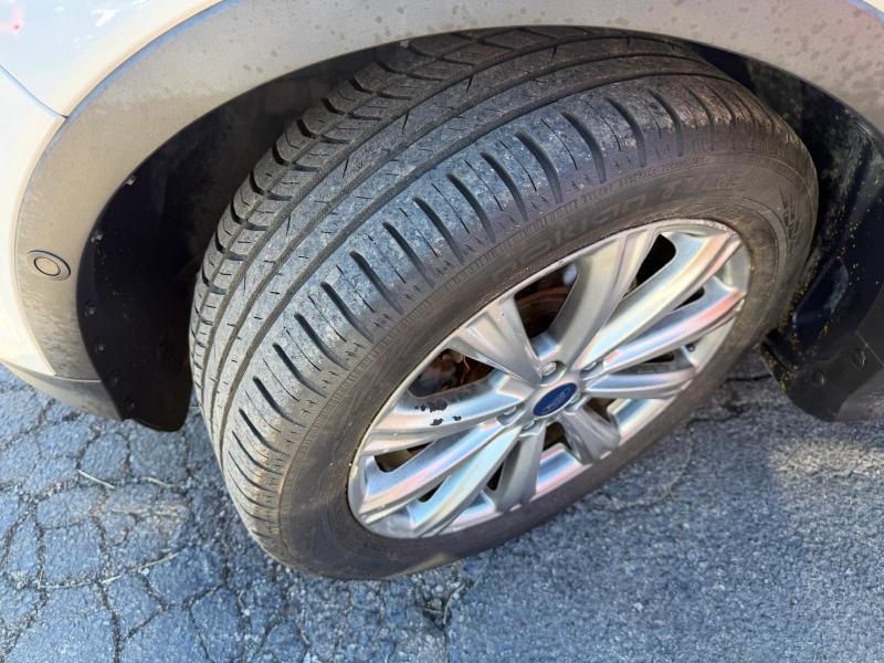 Ford Escape Titanium 4WD 2018