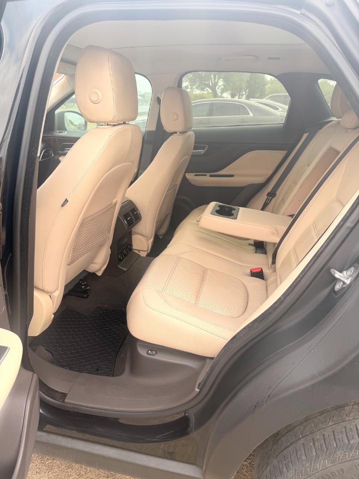 Jaguar F-Pace 25t Prestige 2018