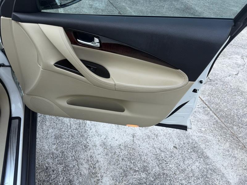 Infiniti QX50 Base AWD 2017