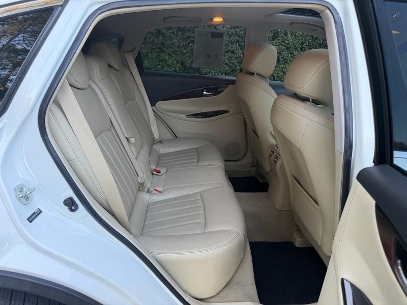 Infiniti QX50 Base AWD 2017