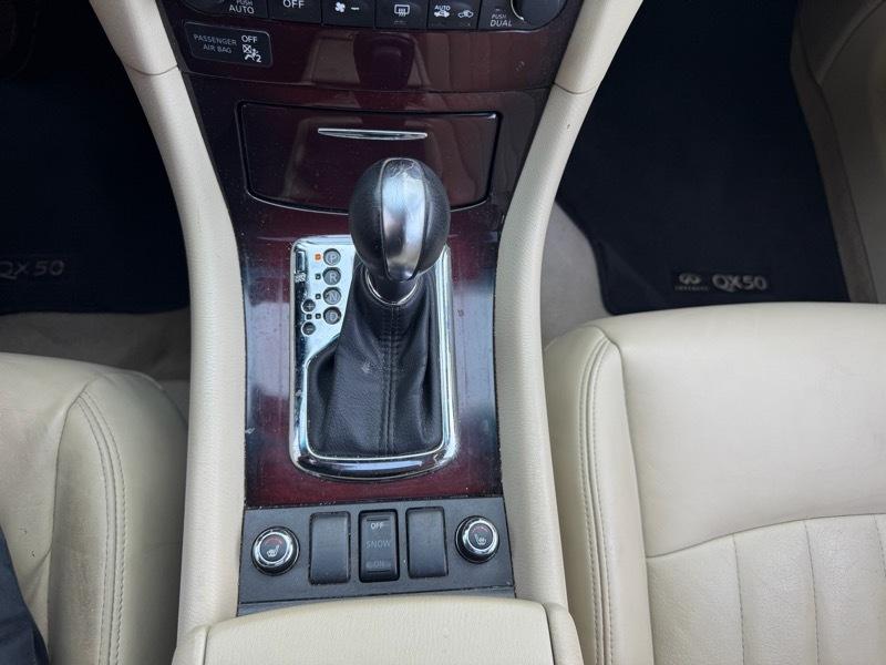 Infiniti QX50 Base AWD 2017