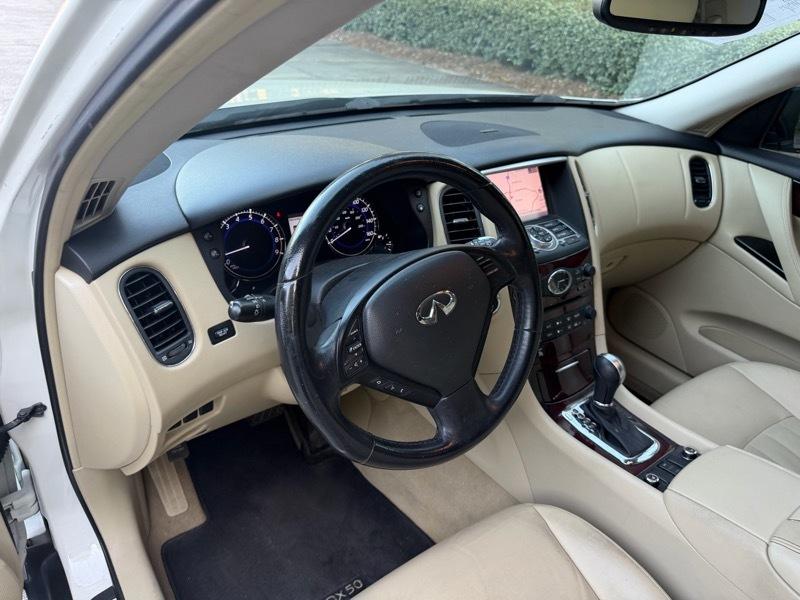 Infiniti QX50 Base AWD 2017