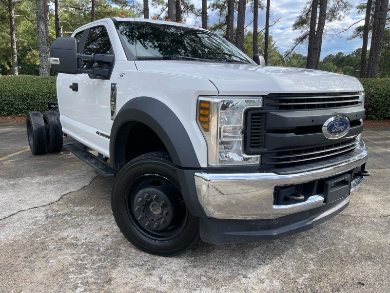 Ford F-450 Super Duty Chassis  2019 Ford F-450 Super Duty Chassis  2019