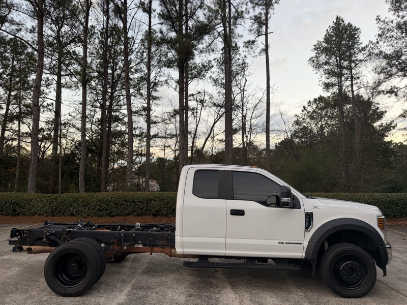 Ford F-450 Super Duty Chassis  2019