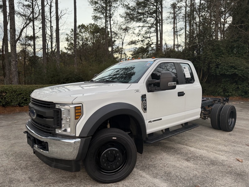 Ford F-450 Super Duty Chassis  2019
