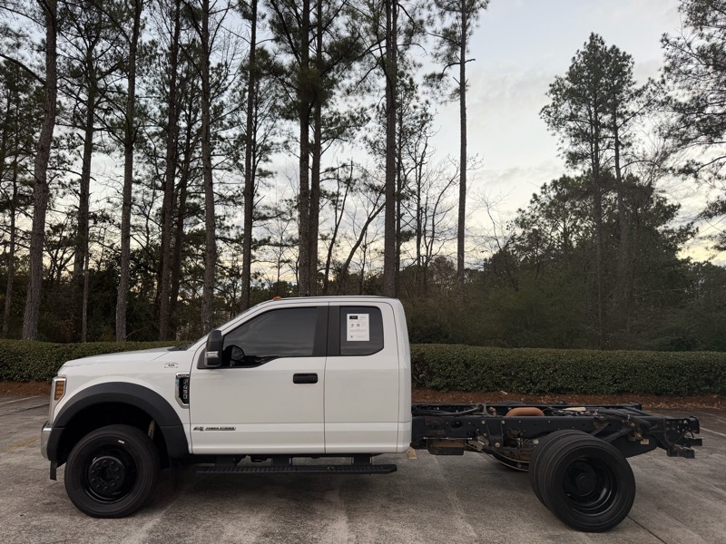 Ford F-450 Super Duty Chassis  2019