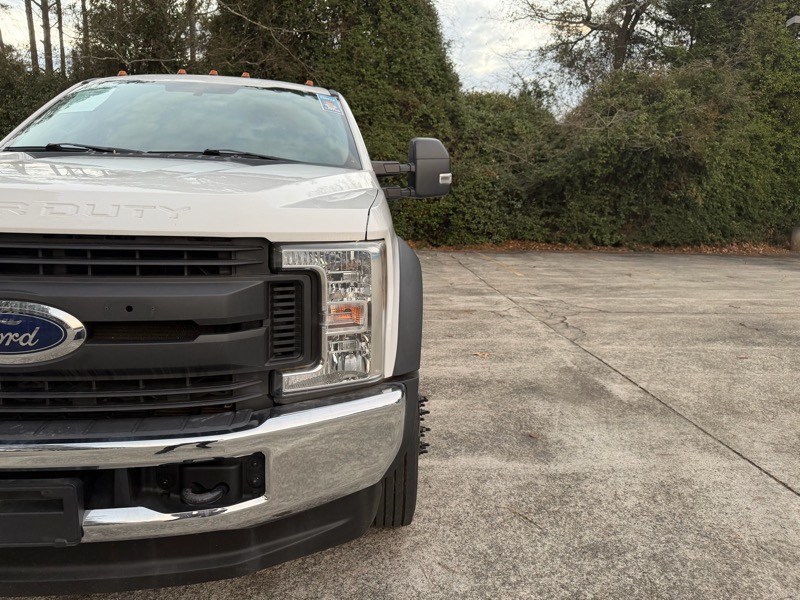 Ford F-450 Super Duty Chassis  2019