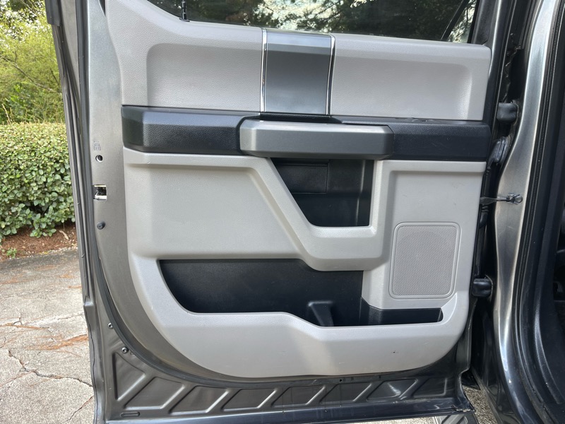 Ford F-150 XLT SuperCrew 5.5-ft. Bed 4WD 2016 Ford F-150 XLT SuperCrew 5.5-ft. Bed 4WD 2016