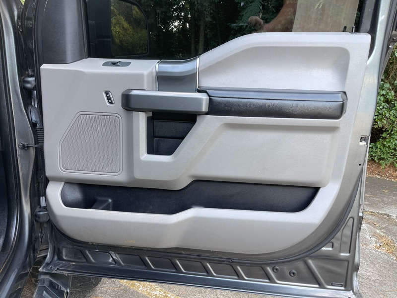 Ford F-150 XLT SuperCrew 5.5-ft. Bed 4WD 2016 Ford F-150 XLT SuperCrew 5.5-ft. Bed 4WD 2016