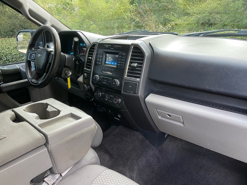 Ford F-150 XLT SuperCrew 5.5-ft. Bed 4WD 2016 Ford F-150 XLT SuperCrew 5.5-ft. Bed 4WD 2016