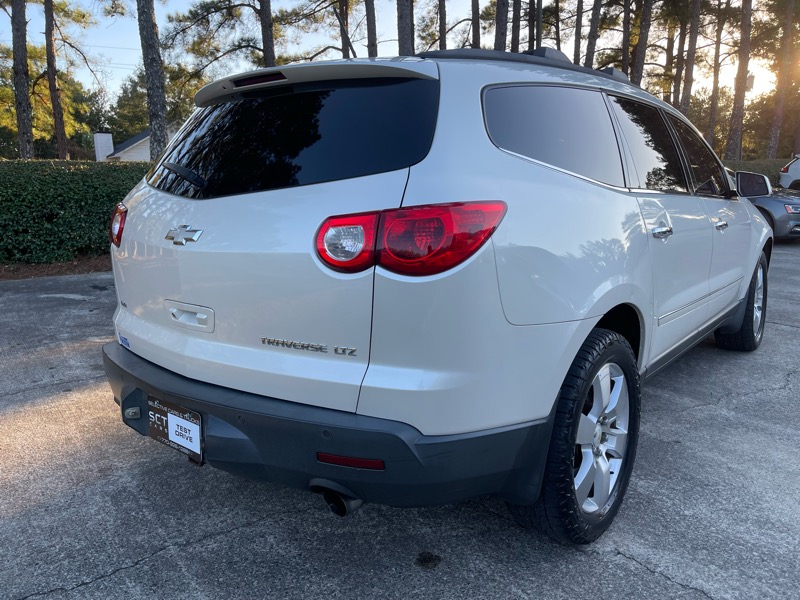 Chevrolet Traverse LTZ AWD 2011 Chevrolet Traverse LTZ AWD 2011