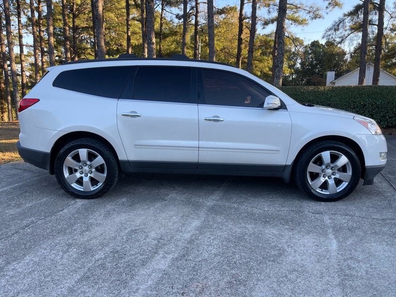 Chevrolet Traverse LTZ AWD 2011 Chevrolet Traverse LTZ AWD 2011