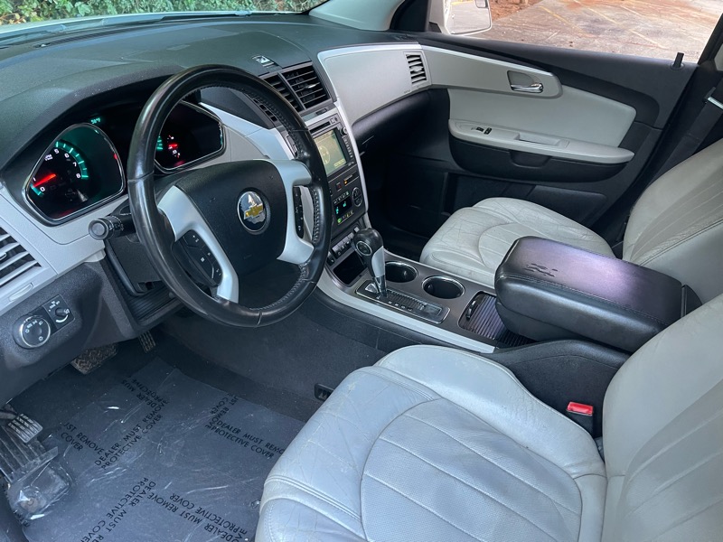 Chevrolet Traverse LTZ AWD 2011 Chevrolet Traverse LTZ AWD 2011