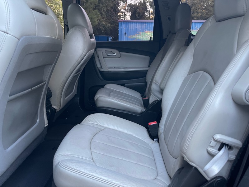 Chevrolet Traverse LTZ AWD 2011 Chevrolet Traverse LTZ AWD 2011