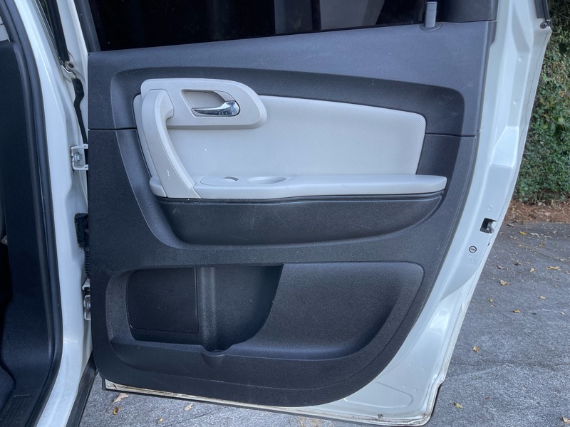 Chevrolet Traverse LTZ AWD 2011 Chevrolet Traverse LTZ AWD 2011