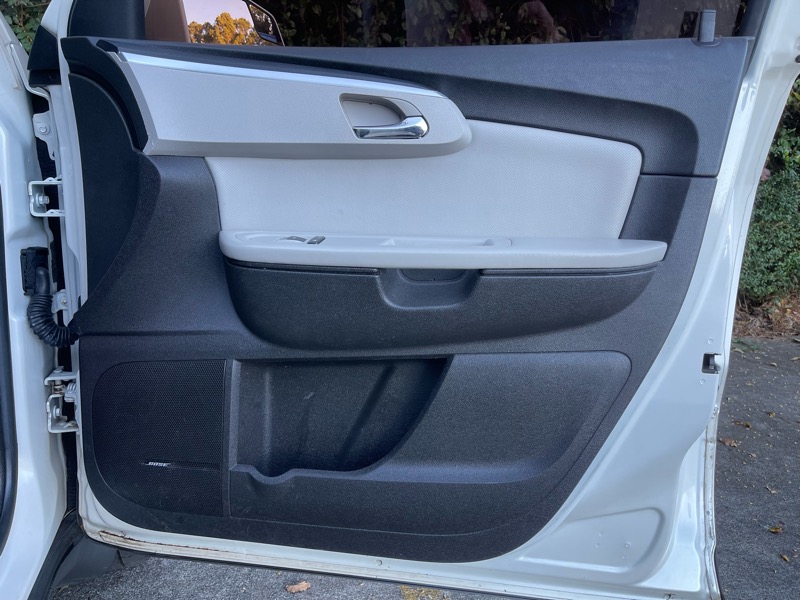 Chevrolet Traverse LTZ AWD 2011 Chevrolet Traverse LTZ AWD 2011