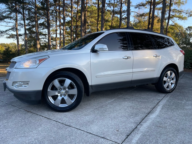 Chevrolet Traverse LTZ AWD 2011 Chevrolet Traverse LTZ AWD 2011