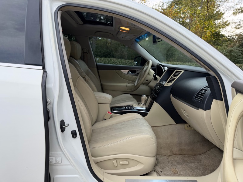 Infiniti FX FX35 2WD 2010 Infiniti FX FX35 2WD 2010