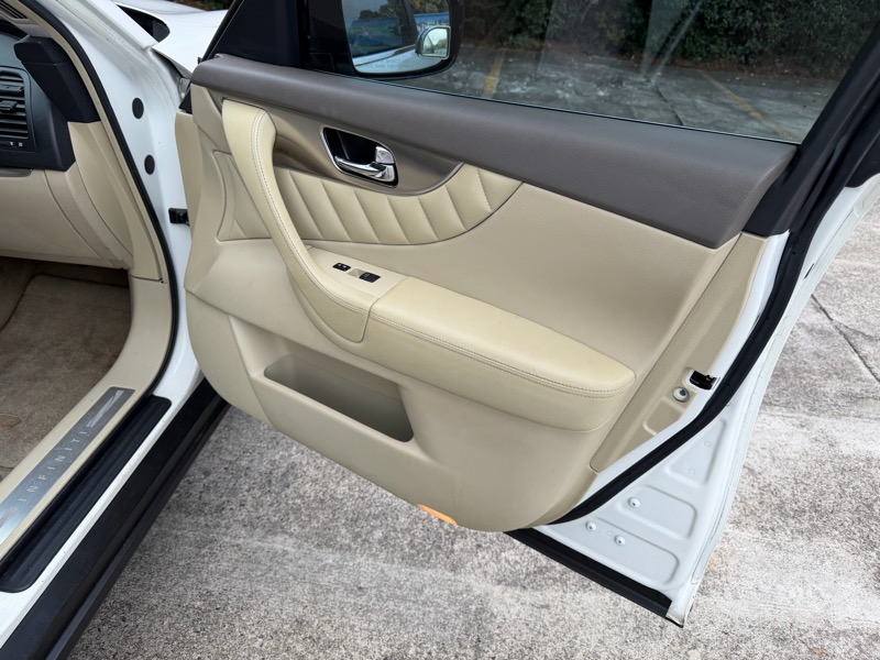 Infiniti FX FX35 2WD 2010 Infiniti FX FX35 2WD 2010