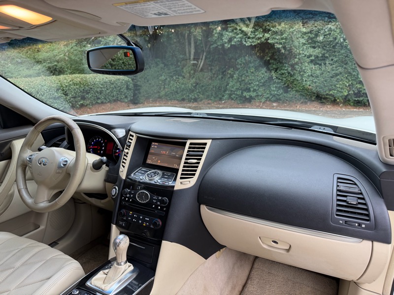 Infiniti FX FX35 2WD 2010 Infiniti FX FX35 2WD 2010