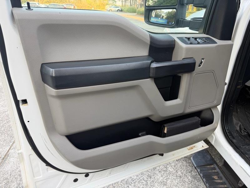 Ford F-450 SD Crew Cab DRW 4WD 2018