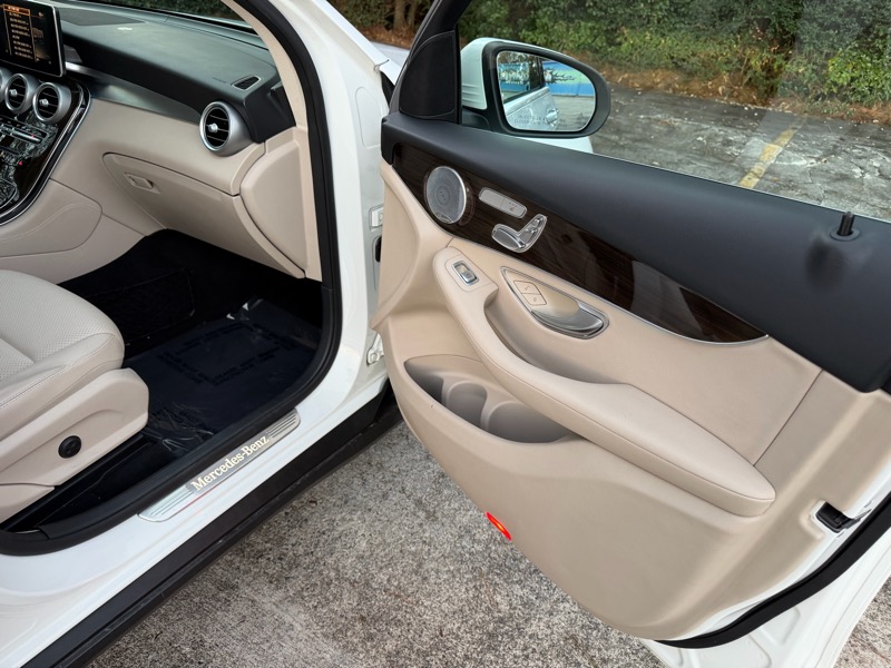 Mercedes-Benz GLC-Class GLC300 4MATIC 2017