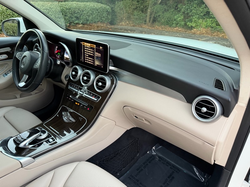 Mercedes-Benz GLC-Class GLC300 4MATIC 2017