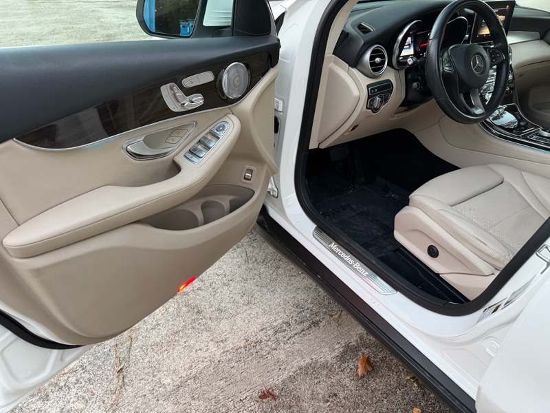 Mercedes-Benz GLC-Class GLC300 4MATIC 2017