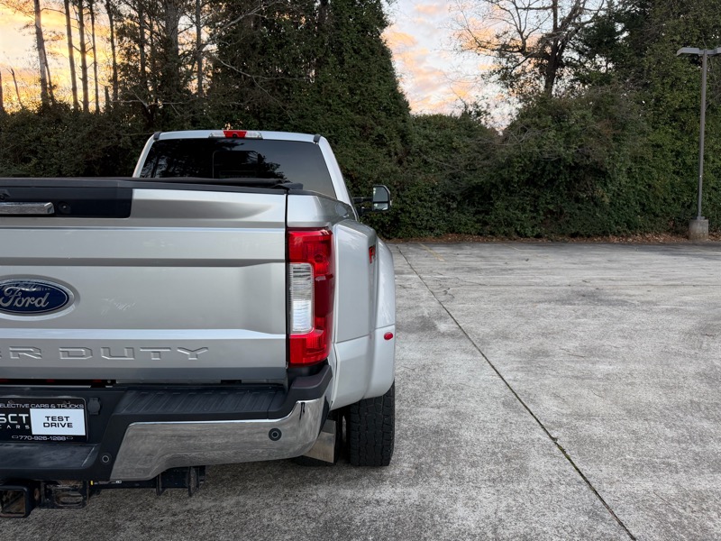 Ford F-350 SD Lariat Crew Cab Long Bed DRW 4WD 2018