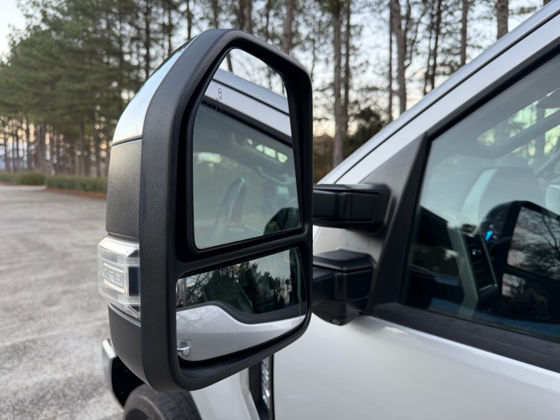 Ford F-350 SD Lariat Crew Cab Long Bed DRW 4WD 2018