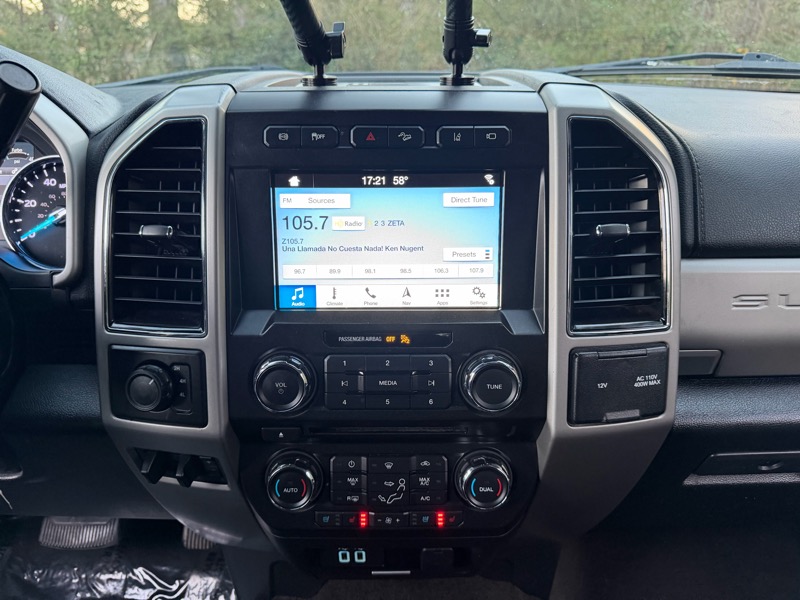 Ford F-350 SD Lariat Crew Cab Long Bed DRW 4WD 2018